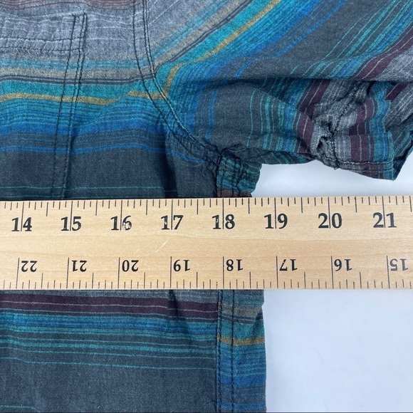 Carbon Button Down Shirt Boys Medium Classic Fit Blue Gray Striped - Picture 7 of 8